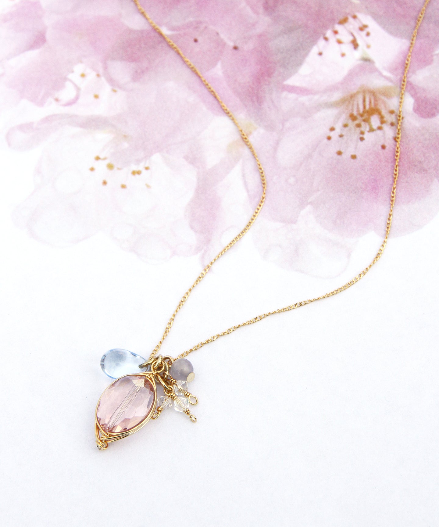 【桜カラー】ピンククリスタル×チェコガラスネックレス（ゴールドフィルド）